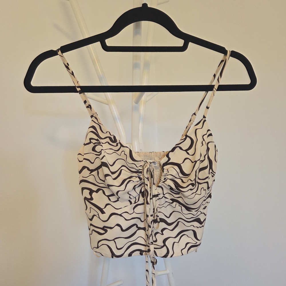 Abercrombie & Fitch Cream and Black Patterned Crop Top